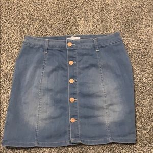 Celebrity Pink skirt